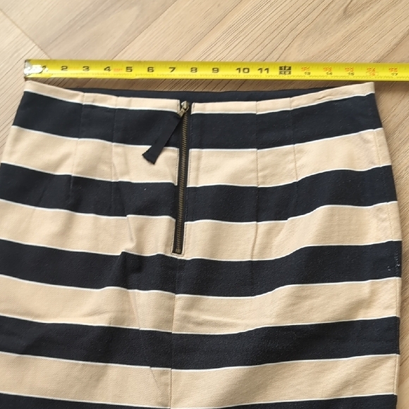 LOFT Black and Tan Cotton Canvas Pencil Skirt - Picture 5 of 6